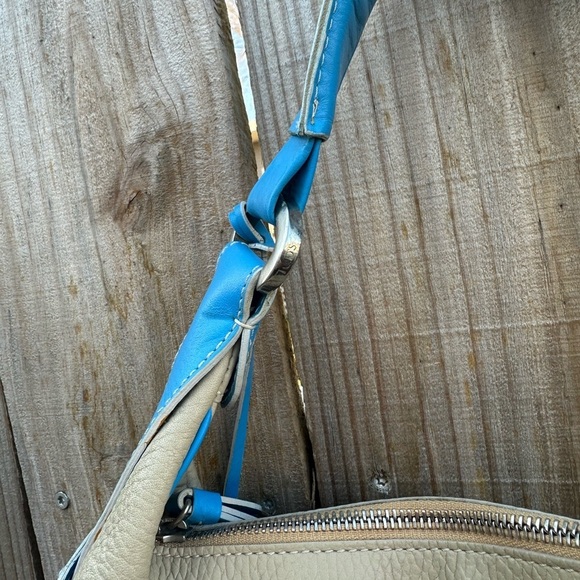 Tod's Blue and Tan Shoulder Bag with Slouchy Design - Picture 14 of 16